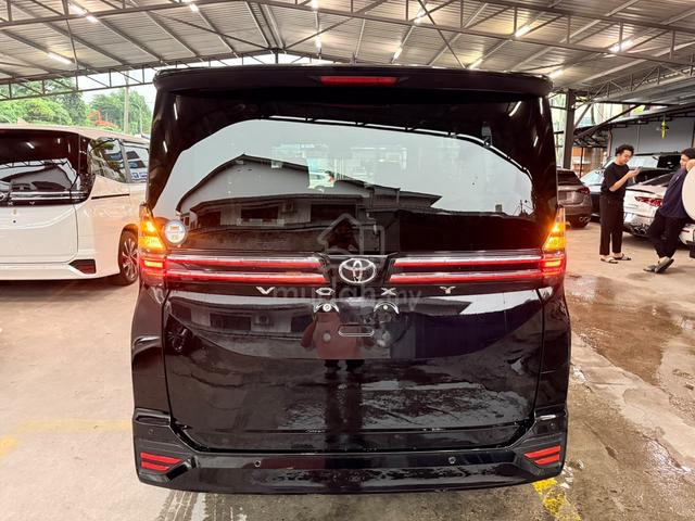 2022 Toyota VOXY 2.0 S-G (A) 8 Seater 2 Power Door - 4