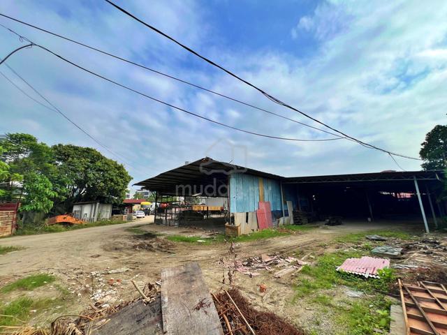 Balakong Batu 11 Land with Warehouse For Rent 1