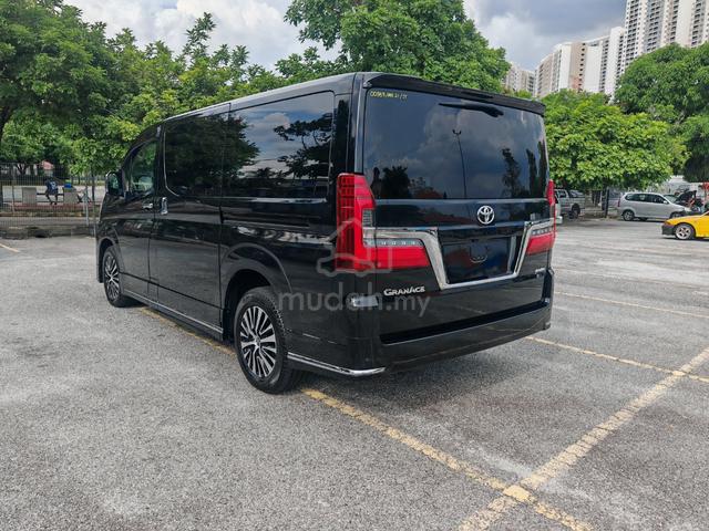 2021 Toyota GRANACE 2.8D Premium 2.8D 4 Pilot Seat - 4
