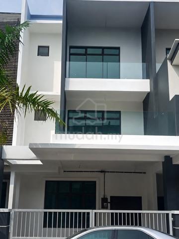 Newly Redone 2.5-Storey Terrace Taman Permatang Pasir Perdana 1