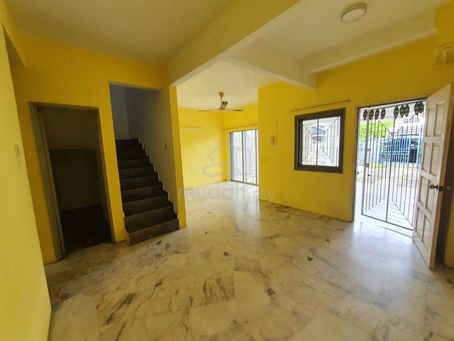 NEAR SCHOOL FREEHOLD FULL LOAN Double Storey 22x75 Taman Jasmin Kajang 1