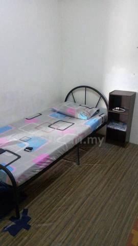 Bilik Sewa Lelaki Taman Desa Serdang, Seri Kembangan 1