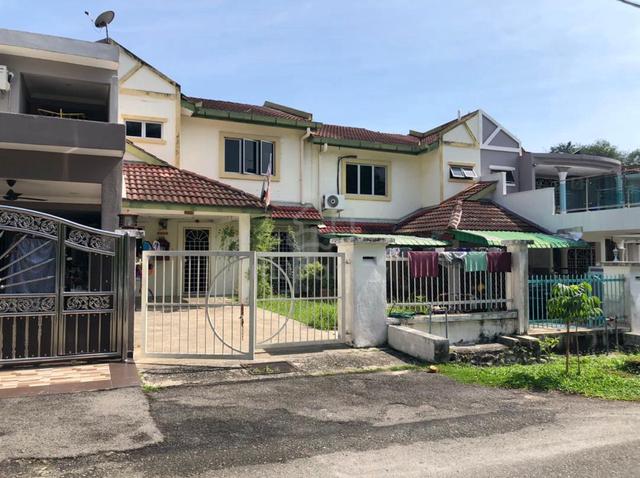 Desa Casuarina , Bandar Baru Nilai, Near Nilai Airports & Universities 1