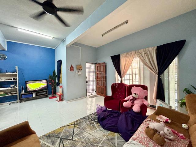 TMN RONA, PARIT RAJA, BATU PAHAT - 4 Bedrooms / NON BUMI LOT (22'x70') 1