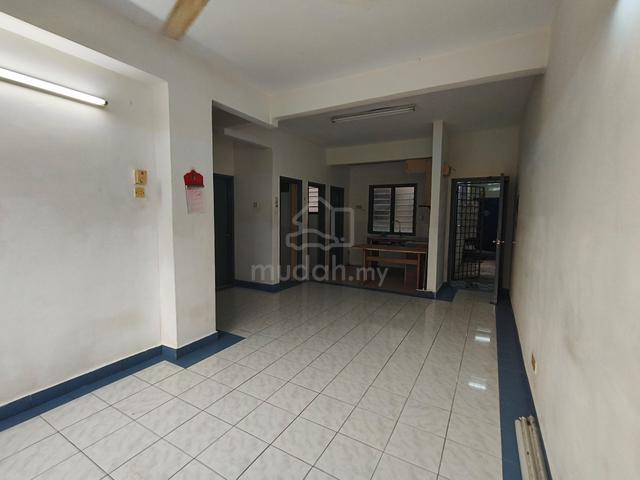 Sri Putra II Apartment 1