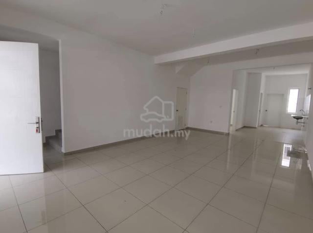 Double Storey House for rent at Tiara Sendayan, Seremban 1