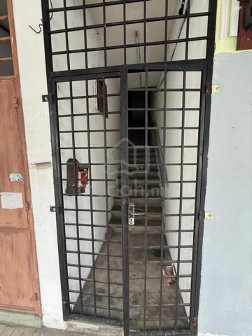 For Rent Permas Jaya Masai 1st floor shoplot Land area 22’x70’ 1