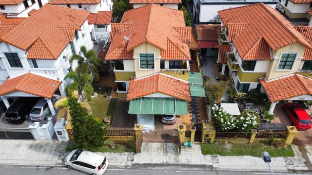 Aman Perdana Klang, 2 Storey Bungalow Renovated and Fully furnished 1