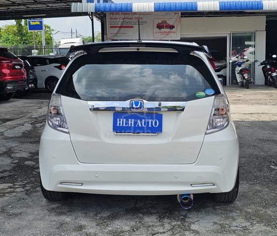 2013 Honda JAZZ 1.5 FACELIFT (A) Tip Top Condition - 5