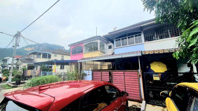 RENOVATED🔥🔥 2 tingkat Fasa 10 Sri Gombak 1