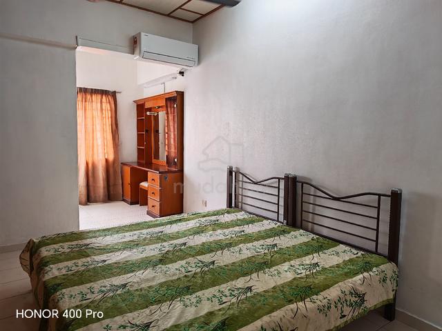 Palladium Condo (Master Room) 1