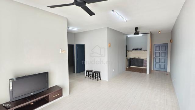 Suria Apartment (Desa Perangsang) 1