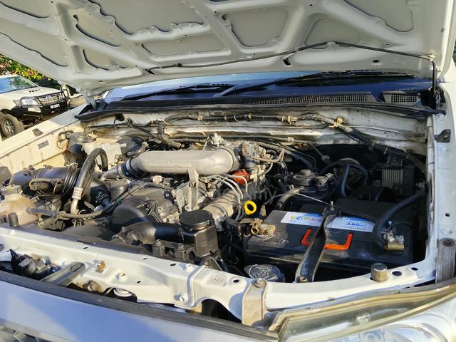Toyota Hilux Single Cab - 3