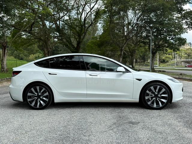 2024 Tesla MODEL 3 STANDARD RWD (AUTOPILOT) - 3