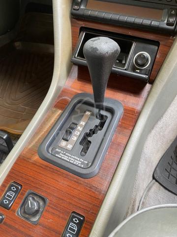 1995 Mercedes Benz 220E 2.2 (A) - 4