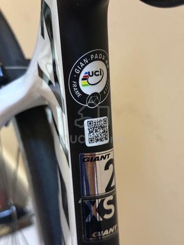 Giant Propel Advanced 2 — Carbon Road Bike - photo 3 of 6
