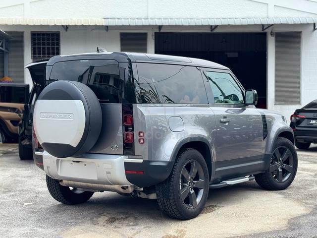 Air Sus 2023 Land Rover DEFENDER 2.0 90 P300 SE - 2