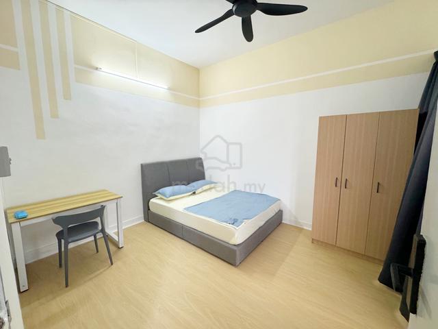【New Renovation】Jalan Tekun 5 Aircon Room, Johor Bahru 1