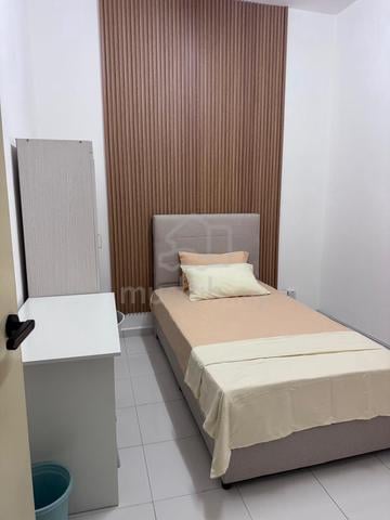 Penthouse Unit, Big Rooms , Taman Seri Molek Perdana, 15 mins to CIQ 1