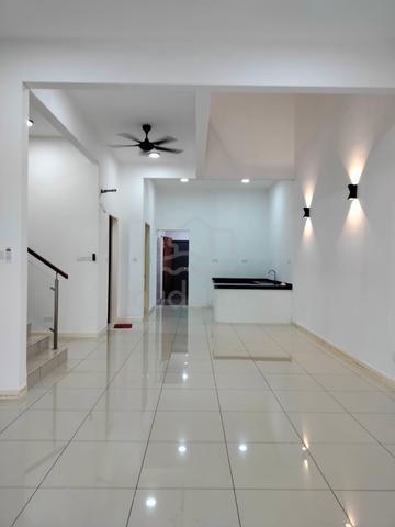 Dumalis 3 storey superlink house for rent 1