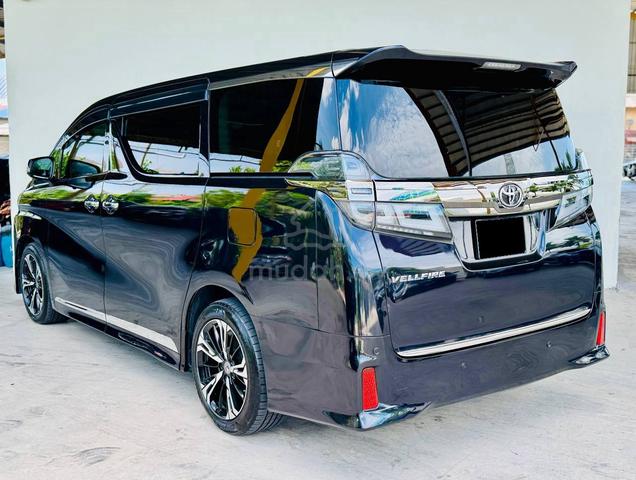 Toyota Vellfire 2.5 GZ Pilot Seat S/Roof 360 Cam - 2