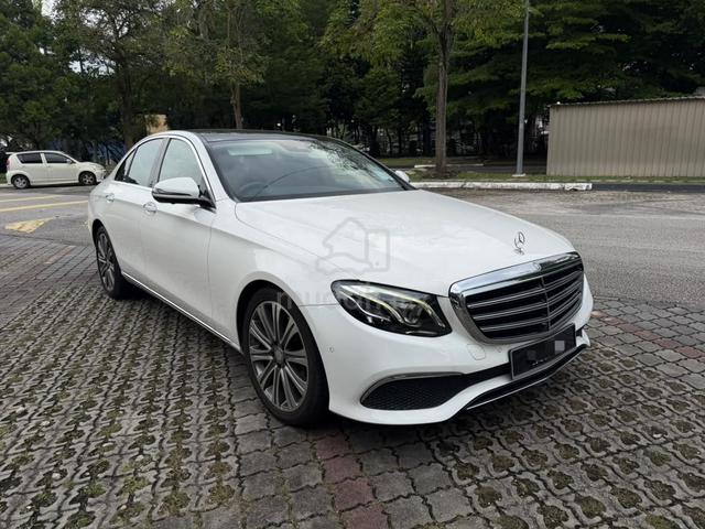 2017 Mercedes Benz E250 EXCLUSIVE LOW MILLEAGE! - 1