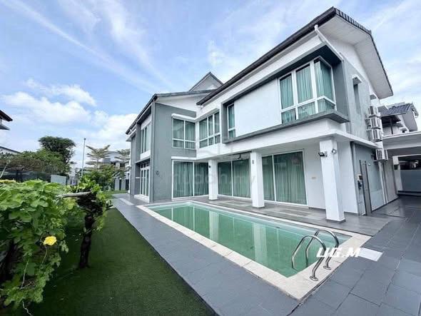 Bandar Parklands Klang Double Storey Bungalow House With Swimming Pool 1