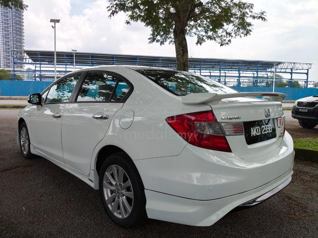 2015 Honda CIVIC 1.8 S FB FACELIFT (A) - 4