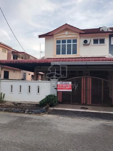 UNIT TEPI. Harga Bawah Pasaran. Teres 2 Tingkat Siap Perabot 1