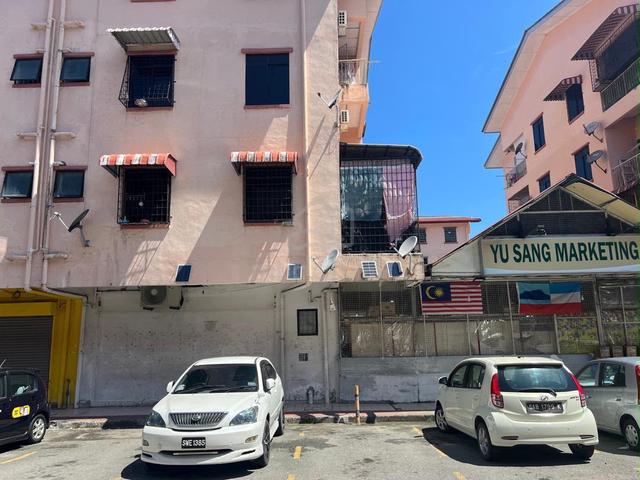 Taman Suria Shop Apartment 1