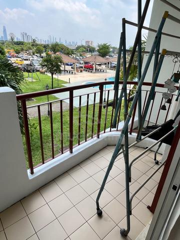 Pandan Court 1