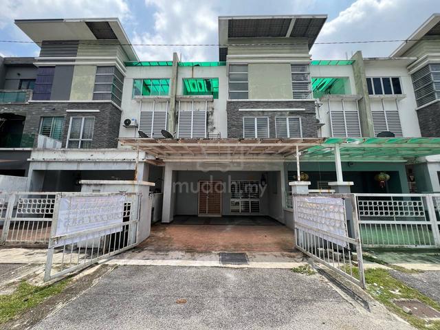 FREEHOLD 3 Storey Terrace House Taman Sri Putra Sungai Buloh 1
