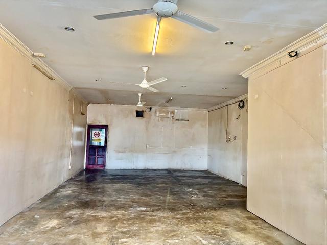 Shop Lot Ground Flr available For Rent at Tmn Indah Jaya Teluk Intan 1