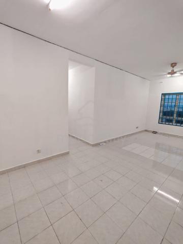 Idaman Senibong Apartment 1