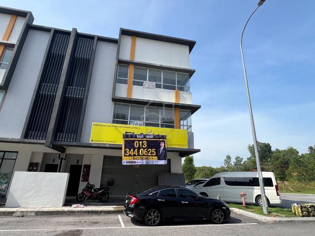 CORNER shop lot Alpinia Taman Desa Cempaka Nilai Ground Floor 1