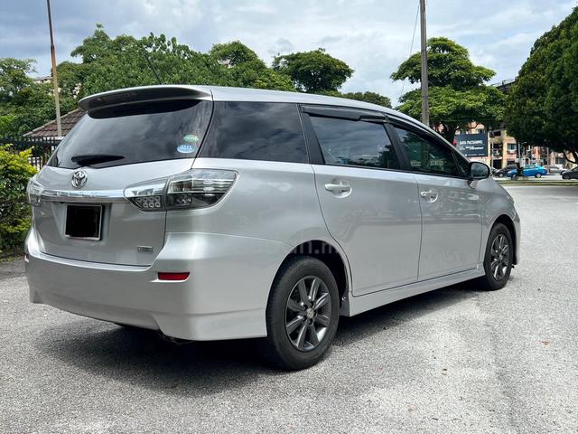 2015 Toyota WISH 1.8 X 4WD/ 3yWrty/ 1 Own/ 7 Seat! - 4