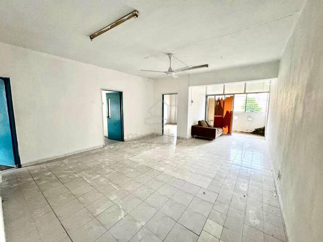 Ixora Apartment (Jalan Tun Razak) 1