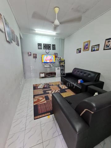 Rumah Taman Politeknik PD Untuk Disewa 1