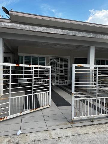 Rumah Teres Taman Sri Kluang 1