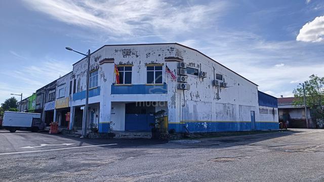 Corner Factory office with partition rooms Kajang Utama 1