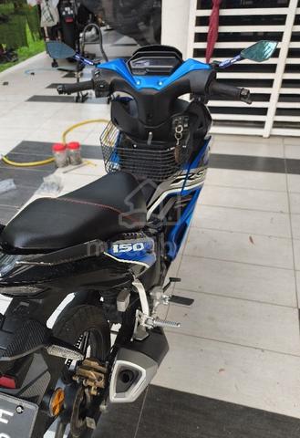 Carousel Image