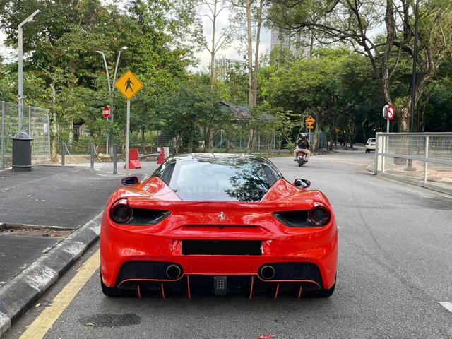 2017 FERRARI 488 GTB 3.9 FULL Options Carbon Pack - 4