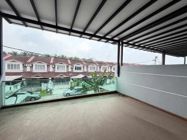 Full loan LA Garden Pulai Jaya Renovated 2T STOREY FREEHOLD G&G 1