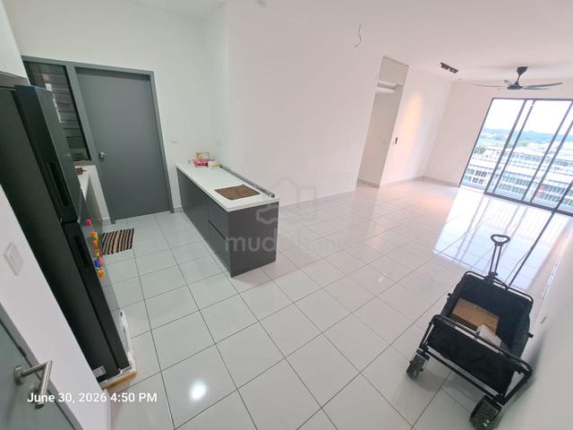 E Island Lake Haven 1