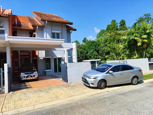 CORNER LOT Double Storey Terrace House Alam Sari Ilmia 1 Bangi Ukm 1