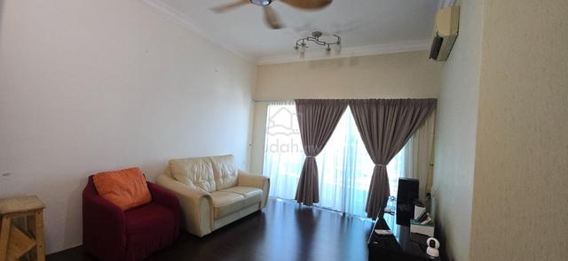 University Place (Plaza Ivory) 1