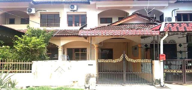 Double Storey Taman Sheikh Tahir, Kuala Kangsar 1