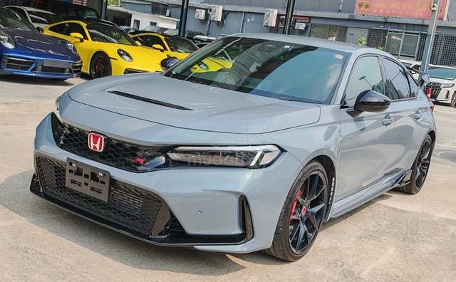 2023 Honda CIVIC 2.0 TYPE R FL5 (M) Japan 5A Unreg - 1