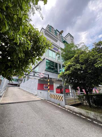 [ENDLOT] 3-Storey Shoplot at City Garden Nirwana Ampang 1