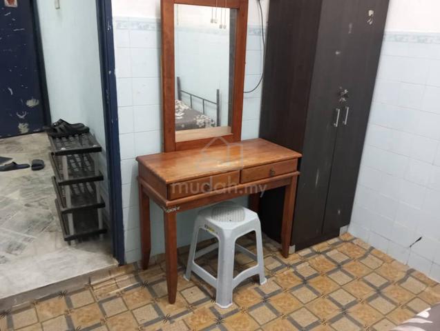 Bilik Seorang Tak Kongsi, Tmn Sri Bt Caves No 134, L P Dan Berkahwin 1